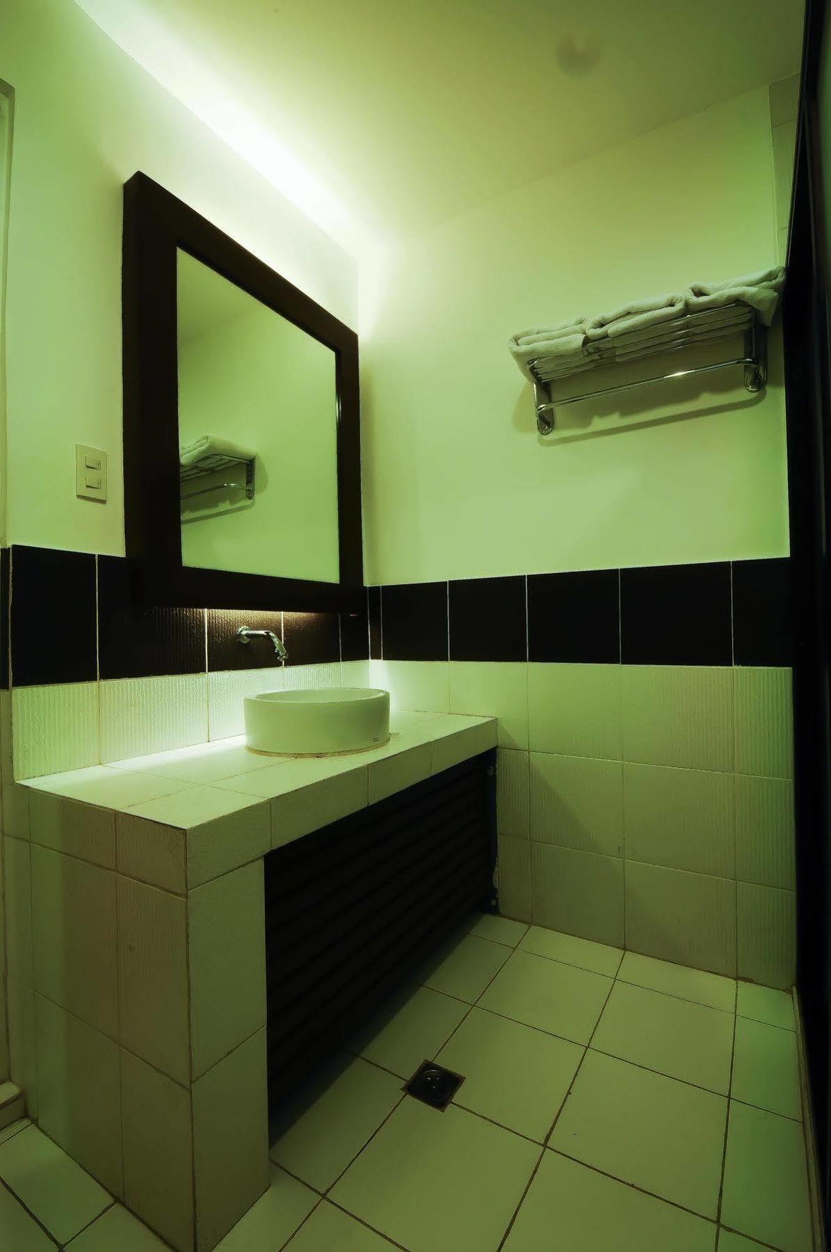 Ong Bun Pension House Iloilo City Kültér fotó